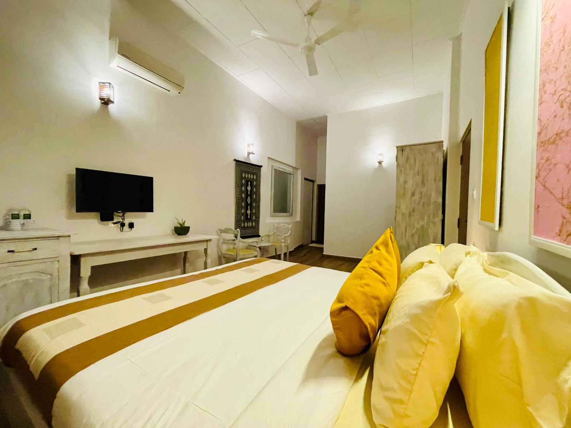 Ayur Ayur White Sail Villa Dalupotha Exterior foto