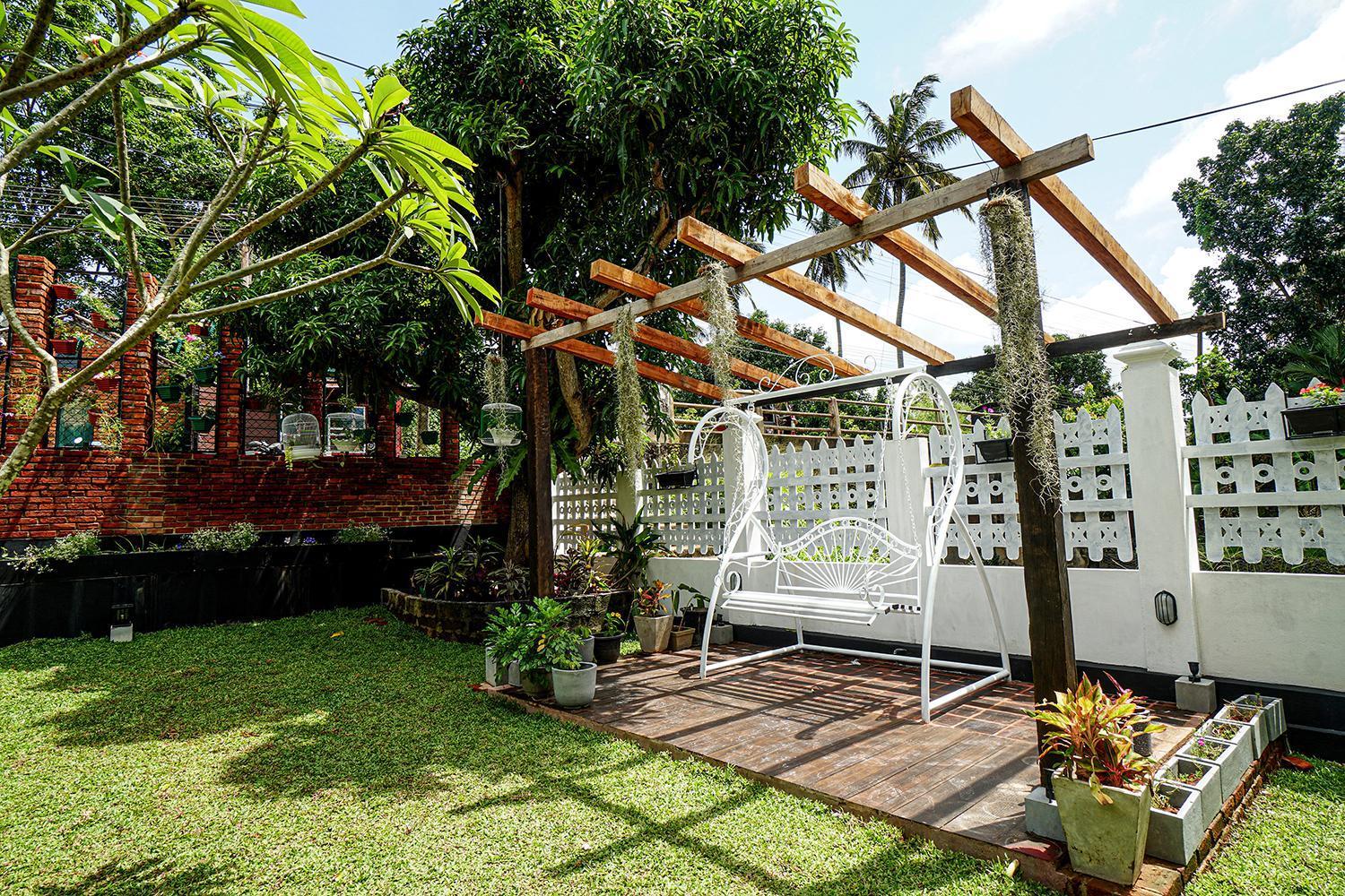 Ayur Ayur White Sail Villa Dalupotha Exterior foto