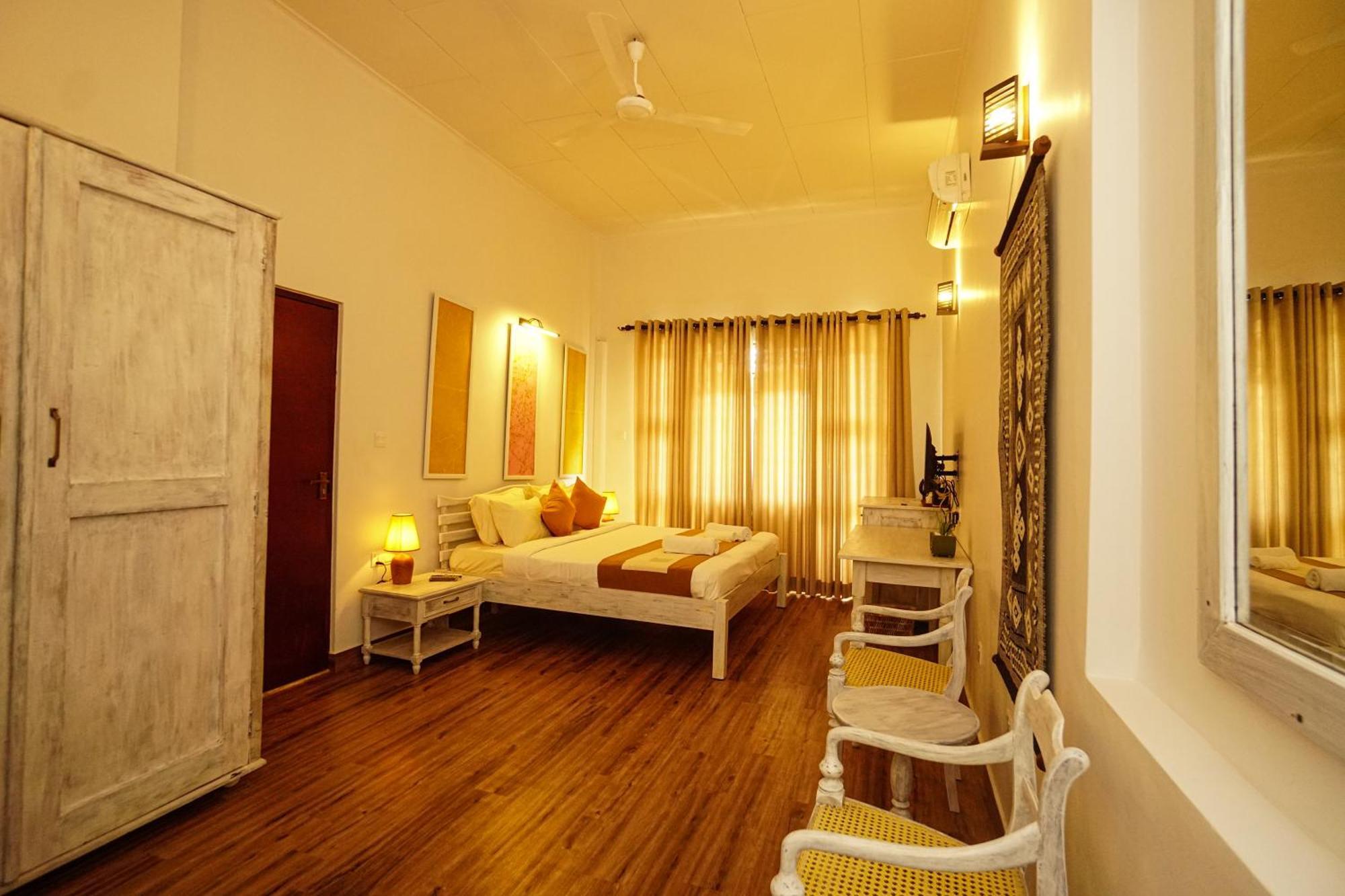 Ayur Ayur White Sail Villa Dalupotha Exterior foto